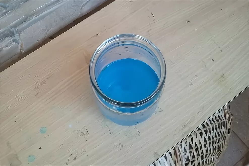 Медный купорос для огурцов. Медный купорос перед посадкой чеснока. Медный и железный купорос. Извёстка с медным купарозом. Медный купорос перед посадкой чеснока.