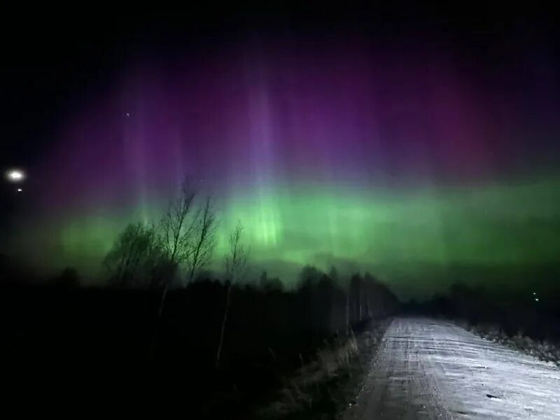 полюбуйтесь всполохами северного сияния регион
