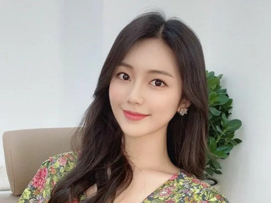 корейские фильмы my mother. Korean mother and daughter. эми чанг. Two mothers фильм корея. Korean mommy.