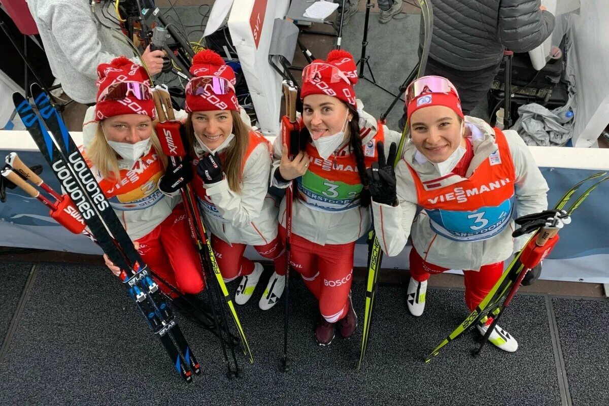 Лыжные гонки непряева. Лыжи женщины результаты. Сборная россии по лыжным гонкам 2021. Лыжи женщины результаты. Лыжи женщины результаты.