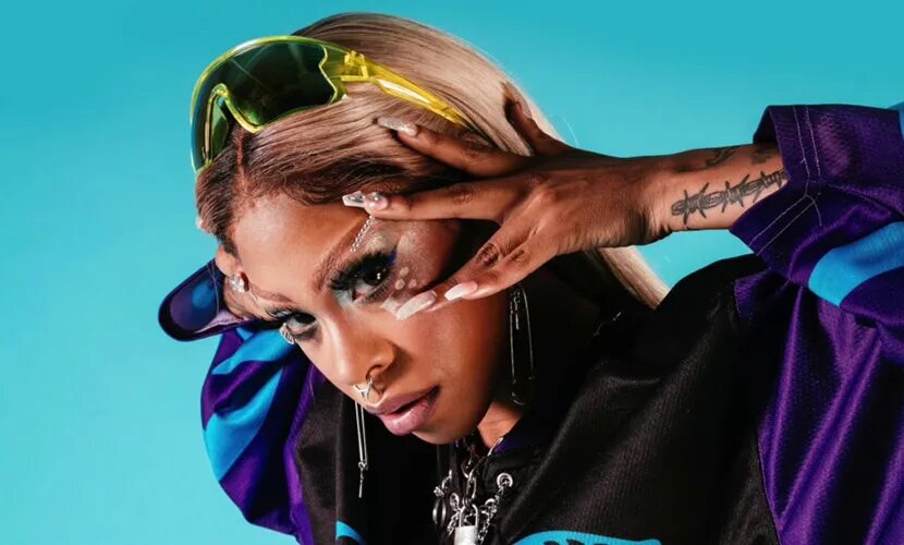 Рэперши. Ники минаж, дрейк, крис браун, лил уэйн. Клипы девушки рэперы. Клип рэпера. Сиара хип хоп.