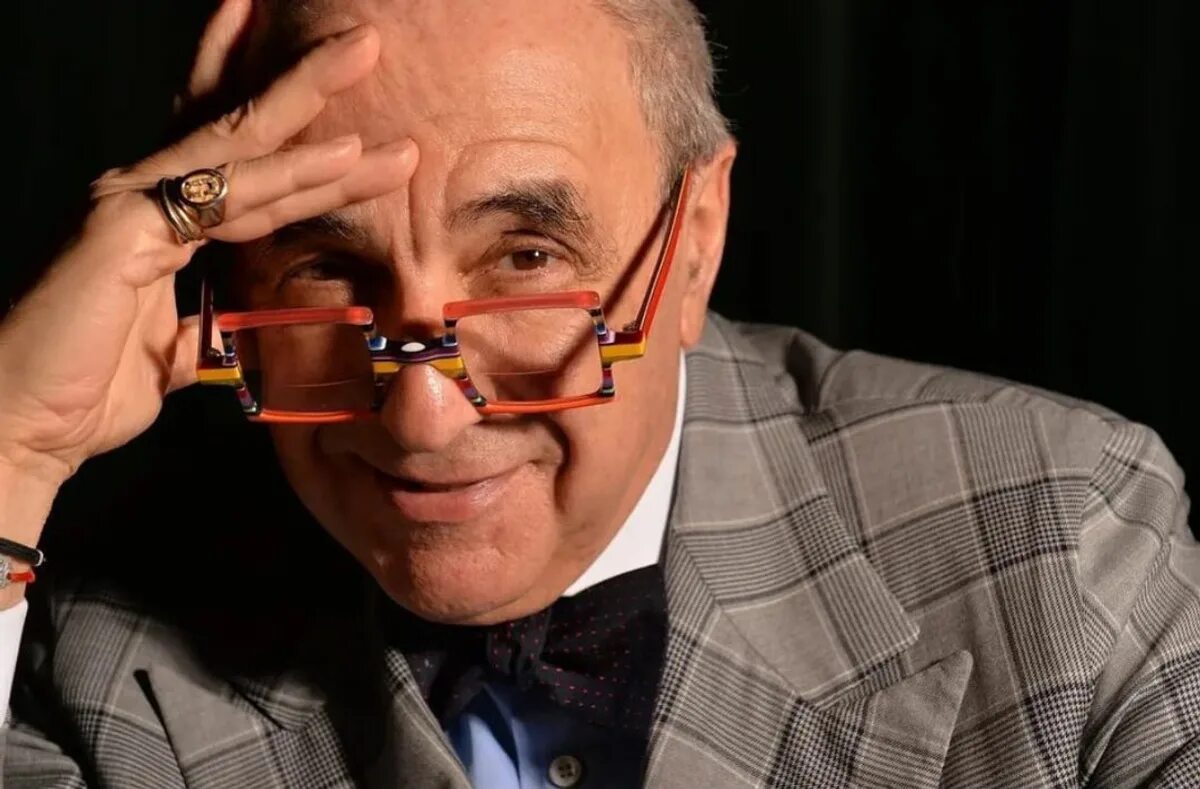 Добровинский поет. Добровинский адвокат 2022. Добровинский поет. Добровинский адвокат. Добровинский поет.