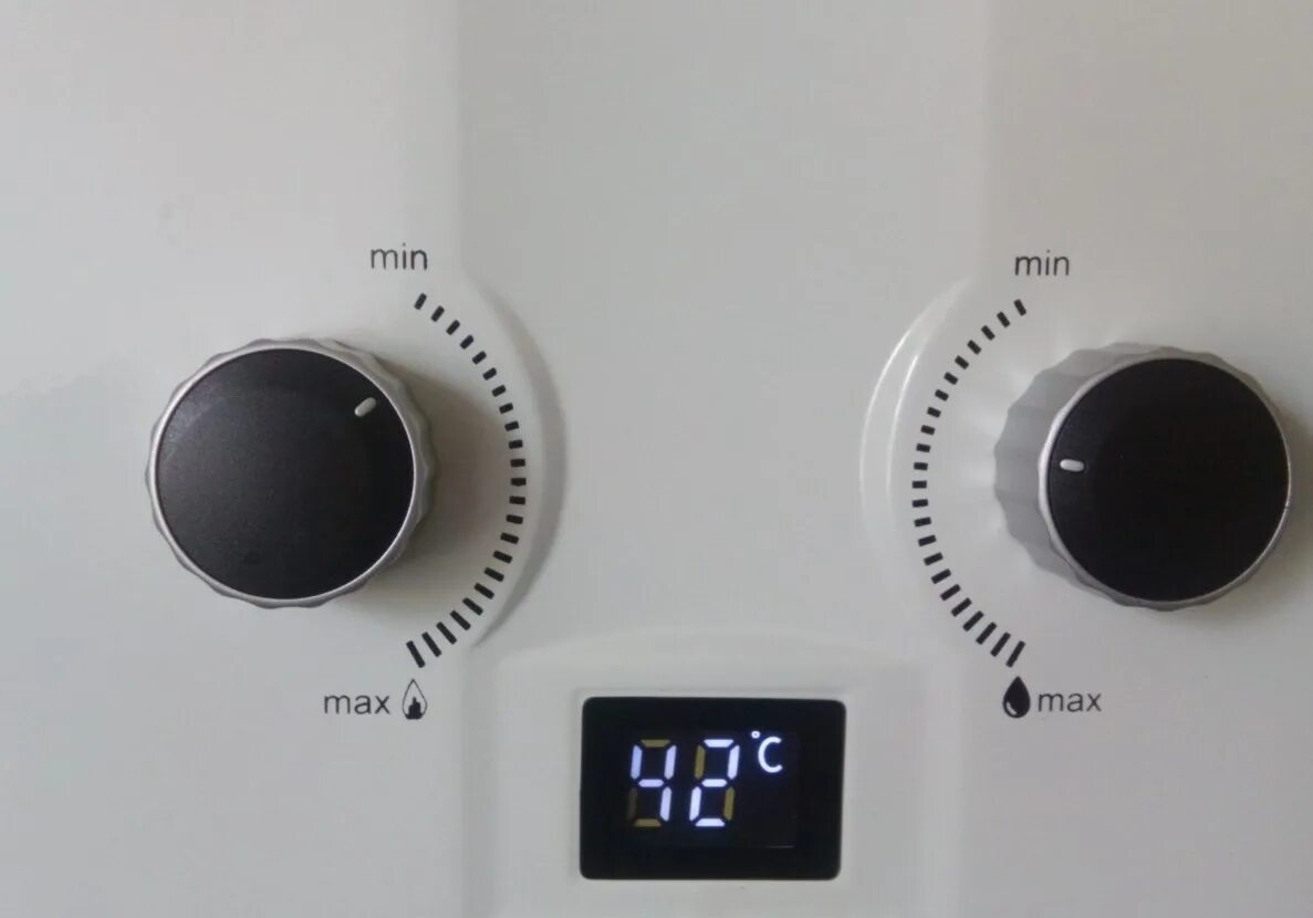 Fonte 12 turbo. Газовая колонка занусси gwh12fonte. газовая колонка zanussi gwh 12 fonte. колонка газовая zanussi gwh 10 fonte turbo. газовая колонка занусси 12.
