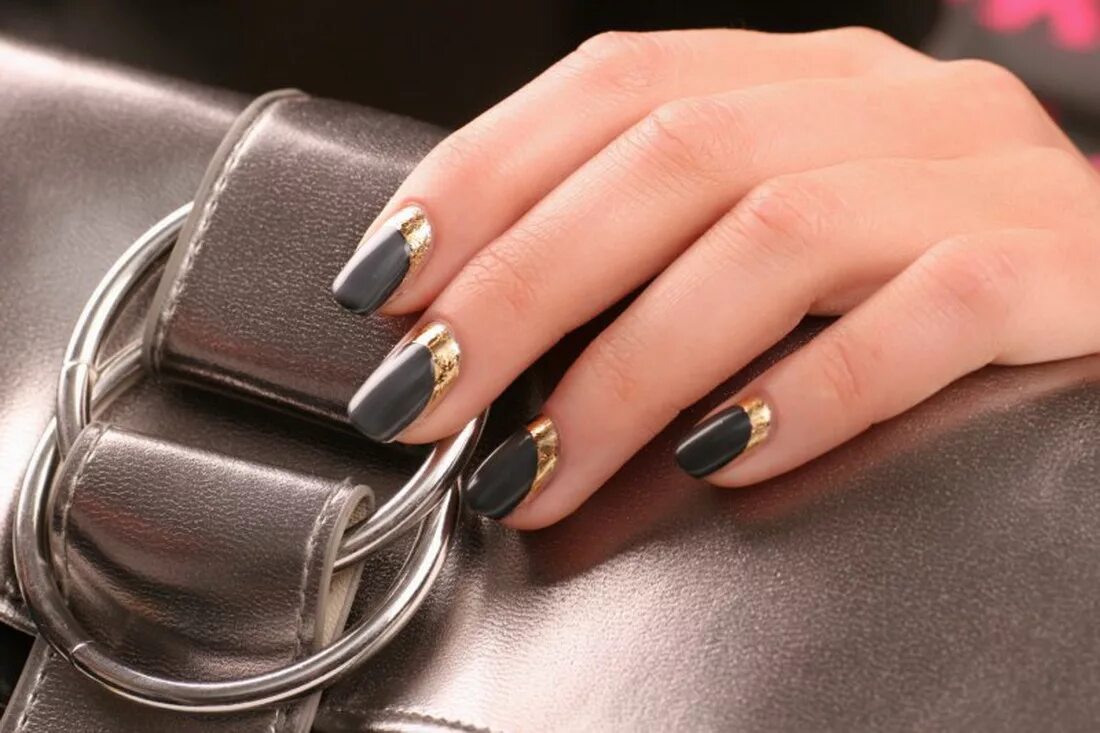 маникюр деловой женщины элегантный. ногти классика элегантные. маникюр деловой женщины элегантный. стильный маникюр для офиса. маникюр стильный для деловой женщины.