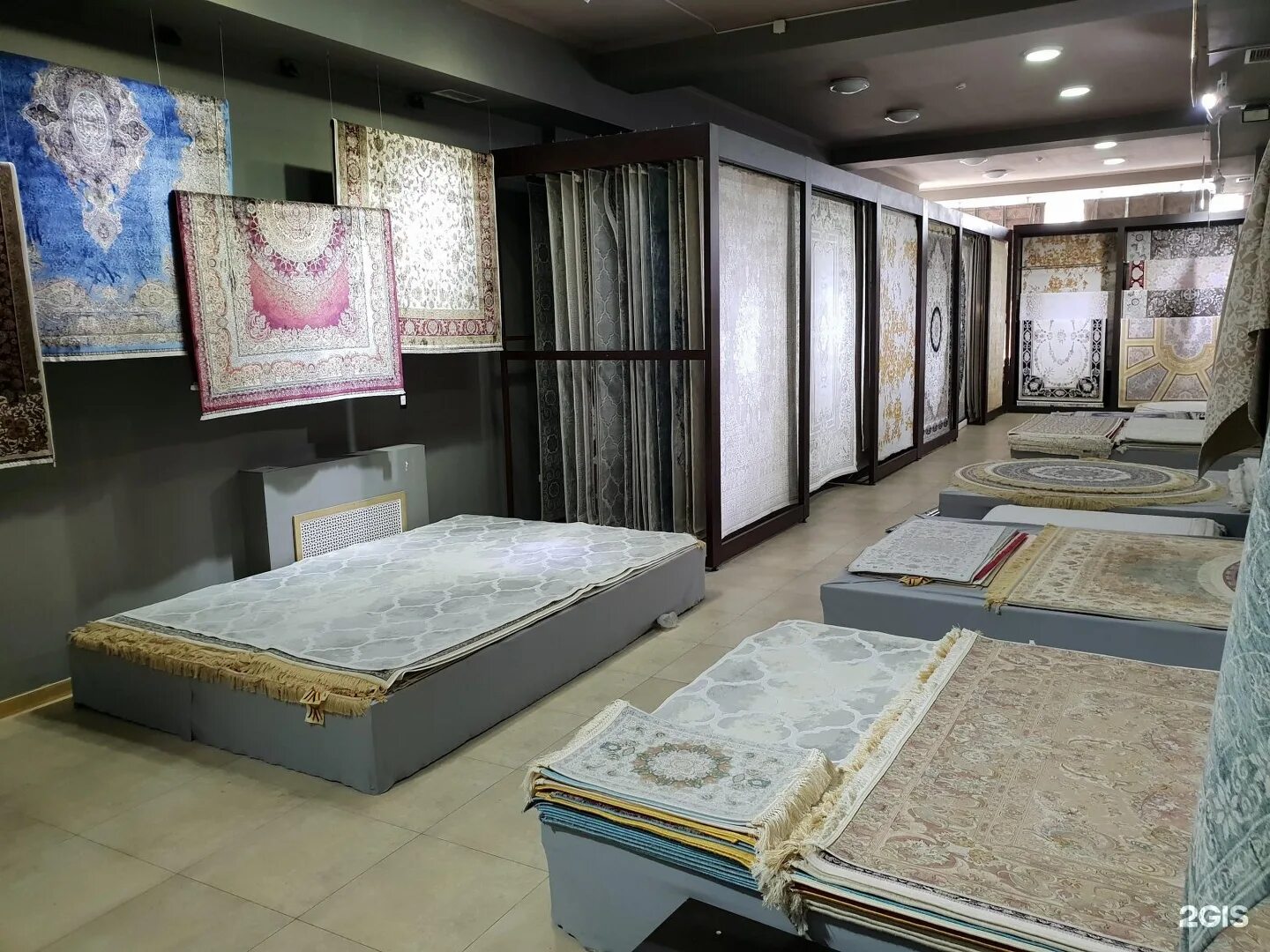 Афганские ковры ручной работы. Эльхотово ковер эльхотово ковры эльхотово. Ковры алматы. Ковер дорожка. Ковры в казахстане алматы.