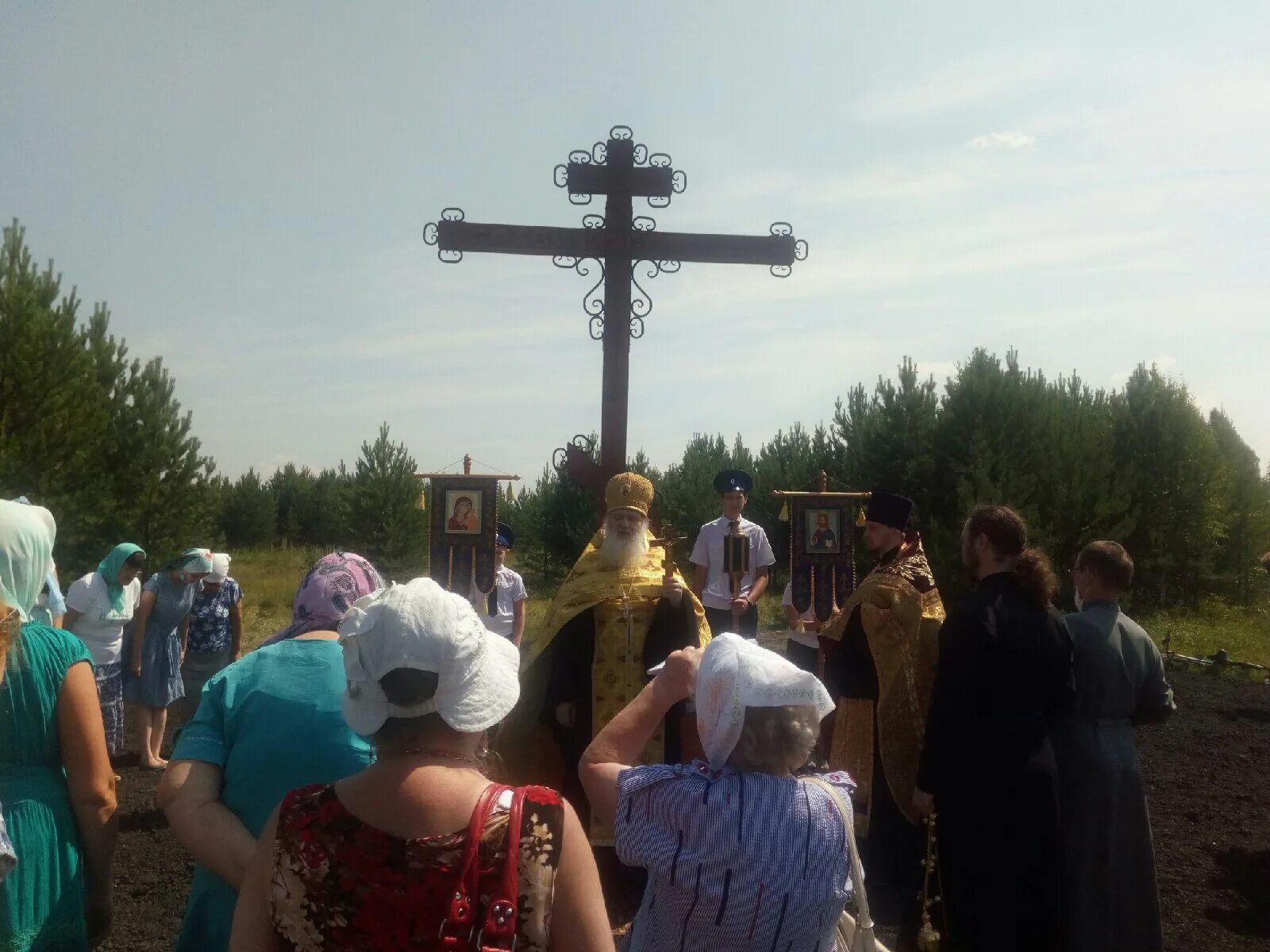 Пос магнитка кусинский район челябинская область. Кусинский район поселок магнитка храм николая чудотворца. Посёлок магнитка челябинской области кусинский. Поселок магнитка кусинский район челябинской области. П магнитка кусинский район челябинская область.