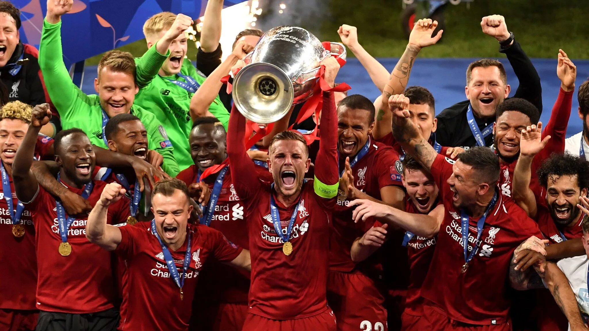 Чемпионы уефа 2019. Liverpool win Champions League 2019. ЦСКА Кубок УЕФА 2005 финал. Ливерпуль чемпион Лиги чемпионов. ЦСКА Кубок УЕФА.