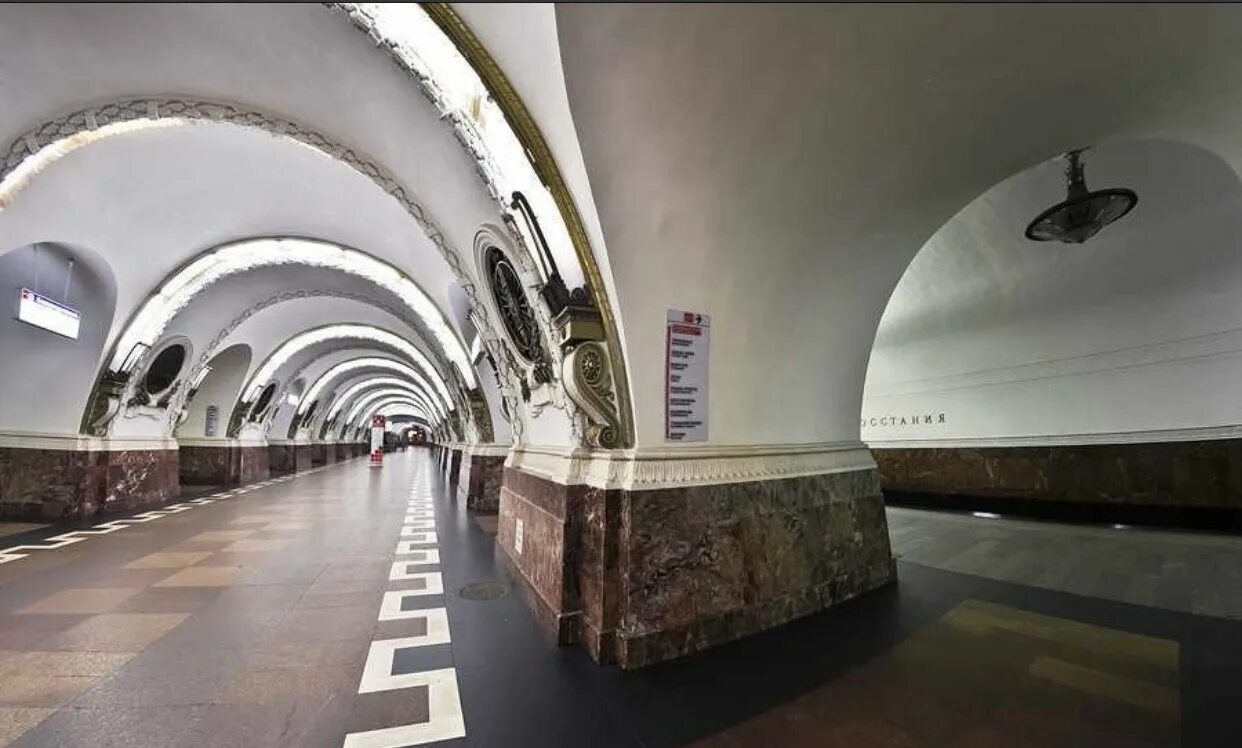 Станция метро площадь Восстания Санкт-Петербург. Станция метро площадь Восстания. Вестибюль станции метро площадь Восстания. Метрополитен станция площадь Восстания.