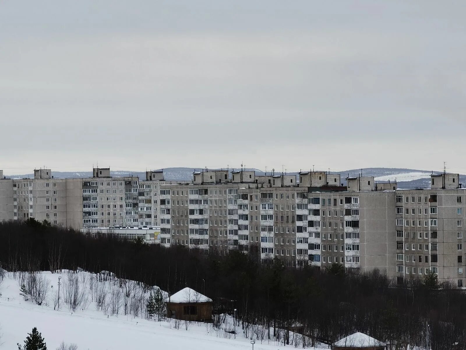 Панельный дом 1-464. Советская 21 мурманск. Мурманск кильдинская 25. Мурманская 21. Мурманская 21.