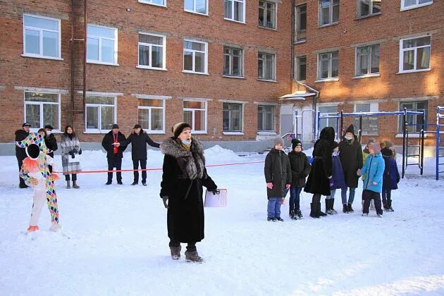 Серовская школа интернат. Школа серов интернат внутри школы. Какого числа откроют интернаты. Серовская школа интернат. Школа интернат серов малыгина.