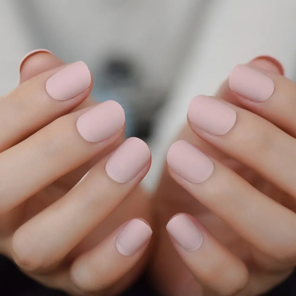 Ногти короткие. Какая форма подойдет для коротких ногтей. Матовые нюдовые ногти на короткие ногти. Как правильно называются формы ногтей. Круглая форма ногтей.