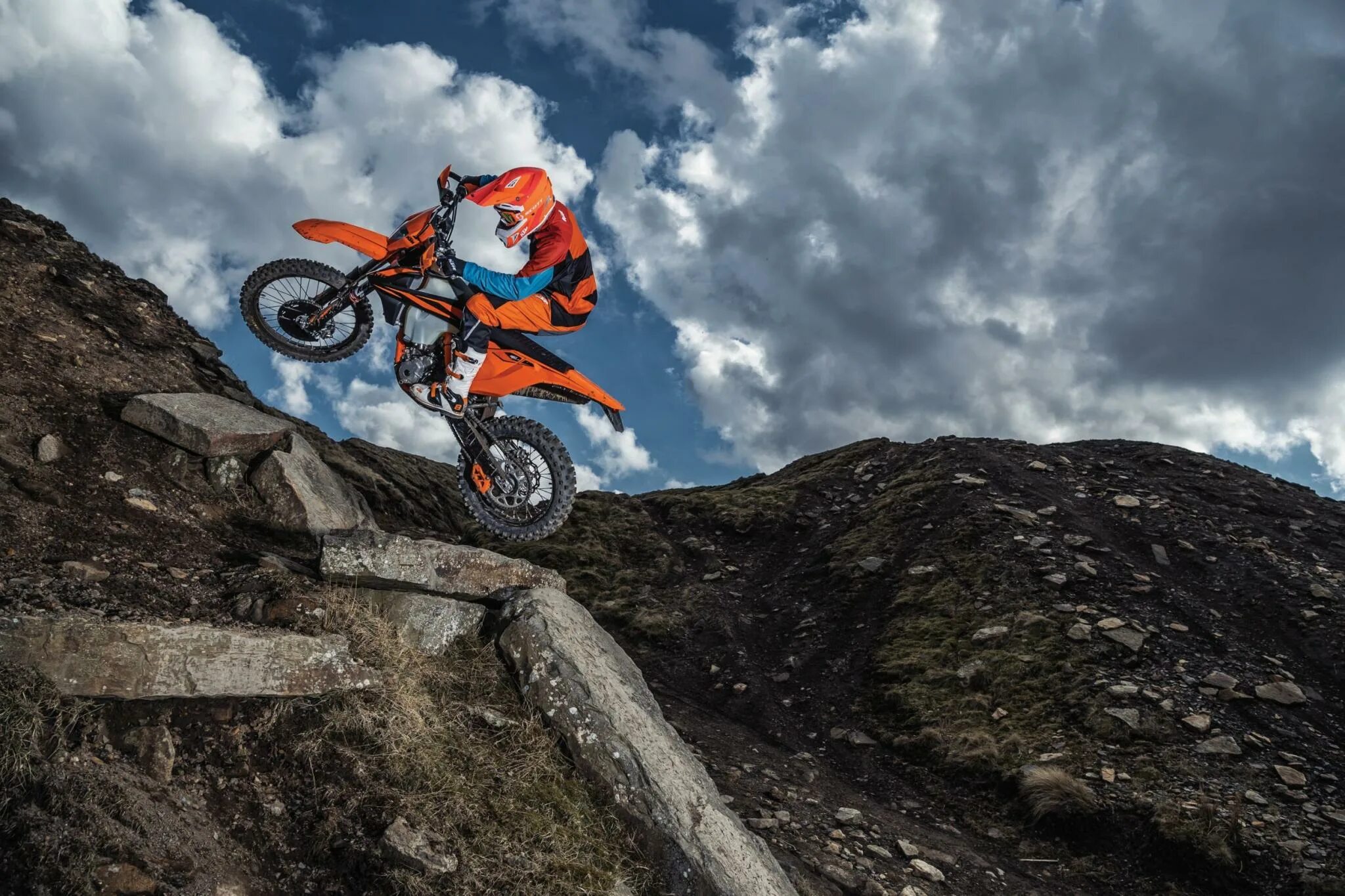 Мощный эндуро. KTM 2019. KTM 350 EXC-F 2019. Черный КТМ EXC 2019. Эндуро мотоциклы КТМ 2017.