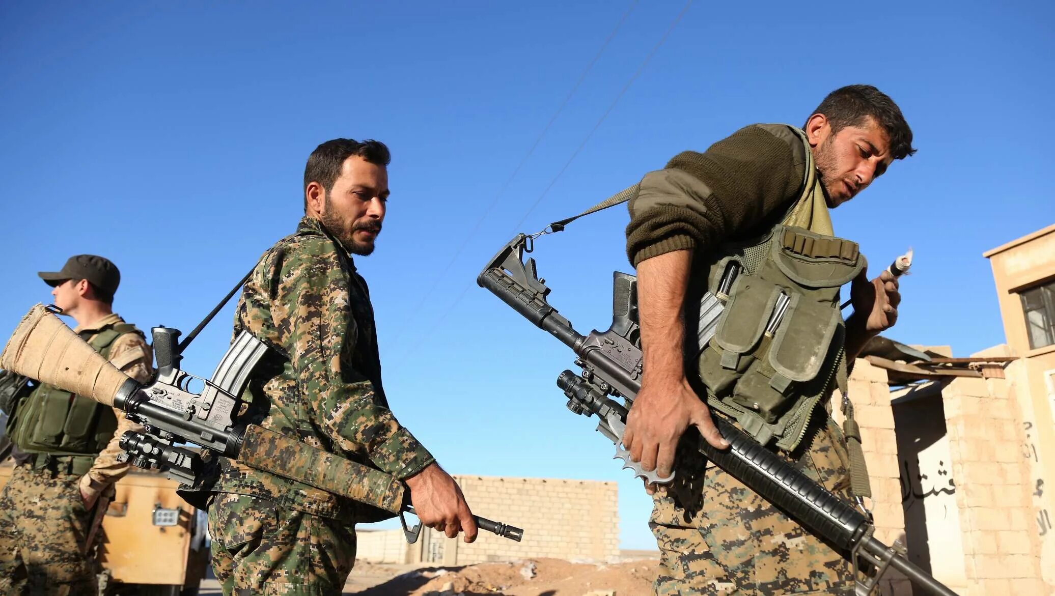 Союзные силы в сирии. Курдские бойцы Сирия. СДС курды. Бойцы сирийского Курдистана.