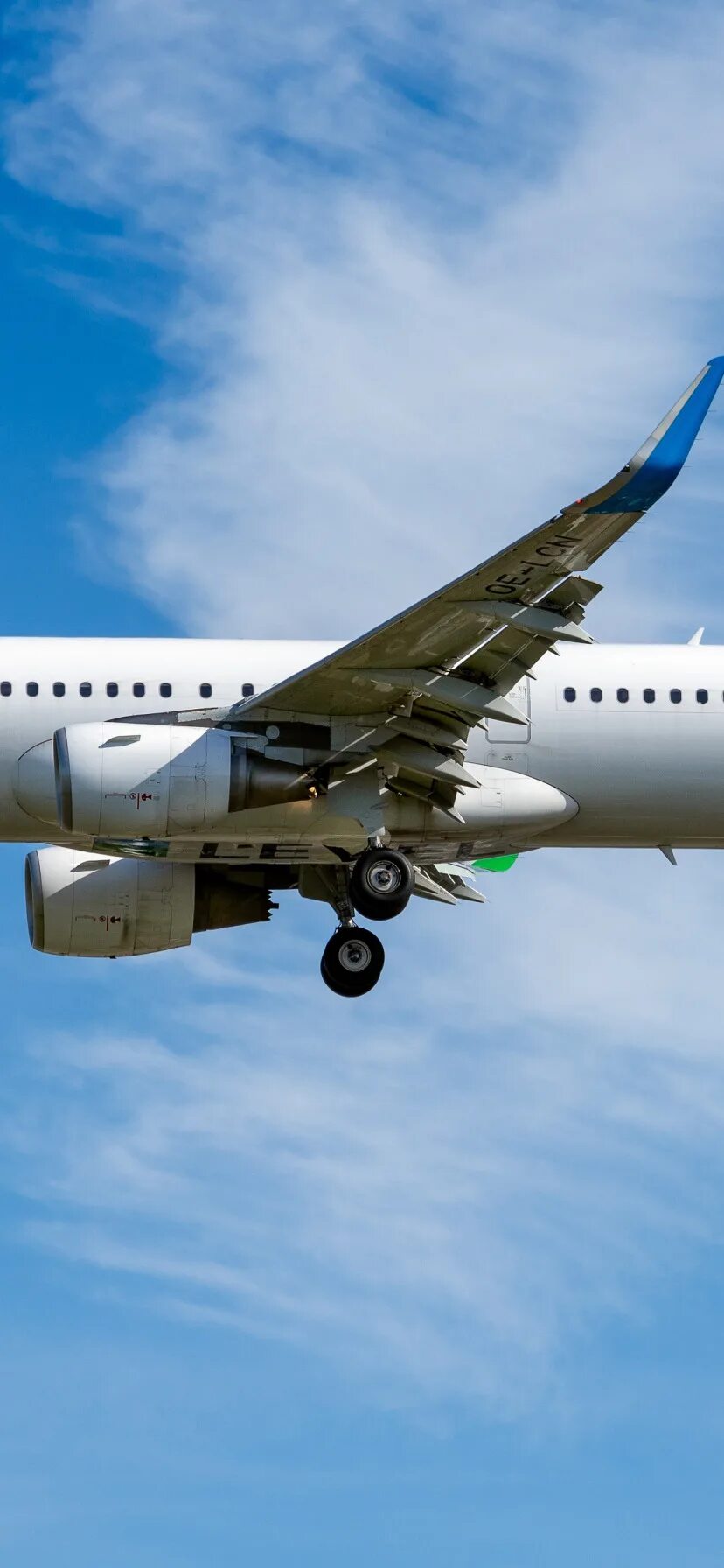 А321 метроджет. Airbus a321-211. Airbus a321 фото. A321 nordwind airlines. А 321 фото.