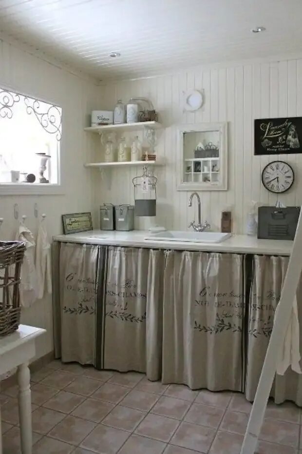 Кухонный шкаф со шторкой вместо двери фото Pin by lisa shola on INTERIOR LOOKS I LOVE Tiny house kitchen, Home kitchens, Co
