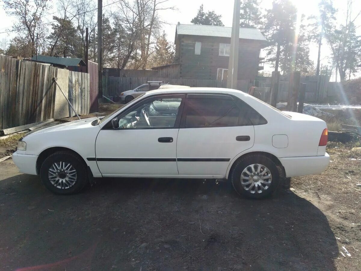 тойота спринтер 2000 года