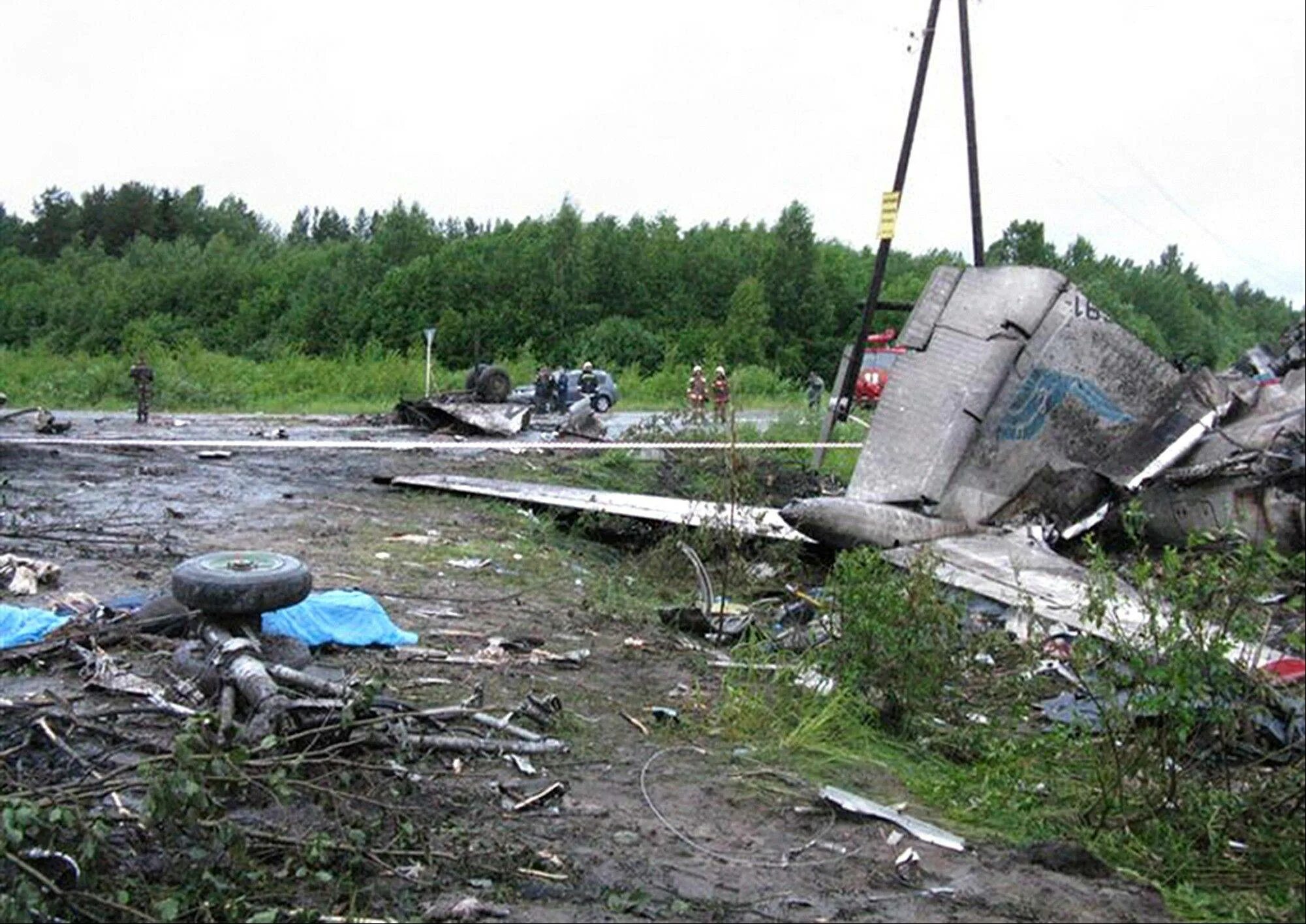 Разбился ивановский самолет. Катастрофа ту-134 под Петрозаводском. Ту 134 Петрозаводск катастрофа. Катастрофа ту-134 в Иванове. Катастрофа ту-134 под Петрозаводском в 2011 году.