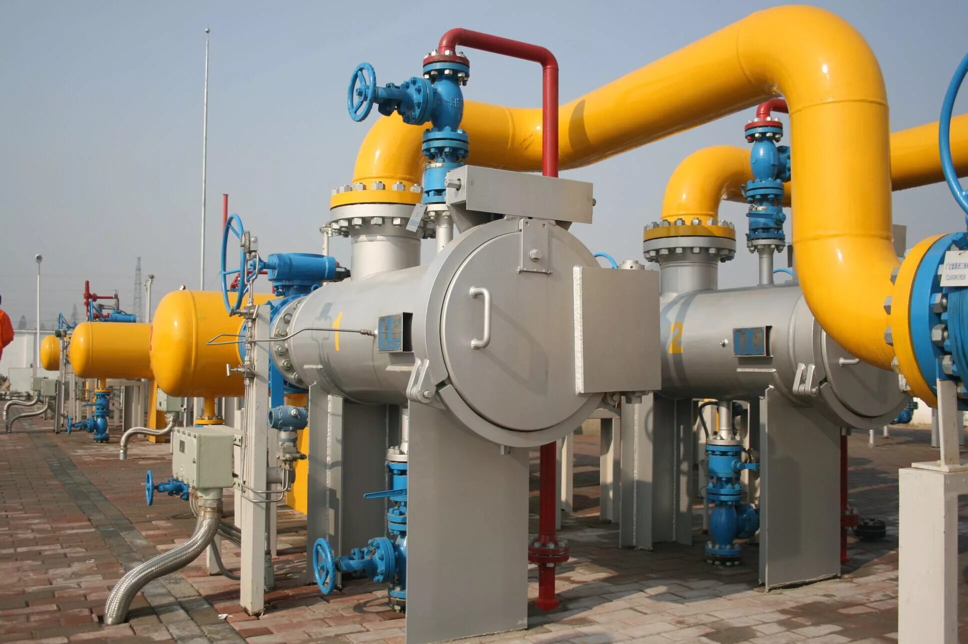 геология нефти и газа курс лекций. законы фильтрации жидкостей и газов. фильтр сепаратор компрессорной станции. пластовое давление. горизонтальный фильтр грязеуловитель для нефти салаватнефтемаш.