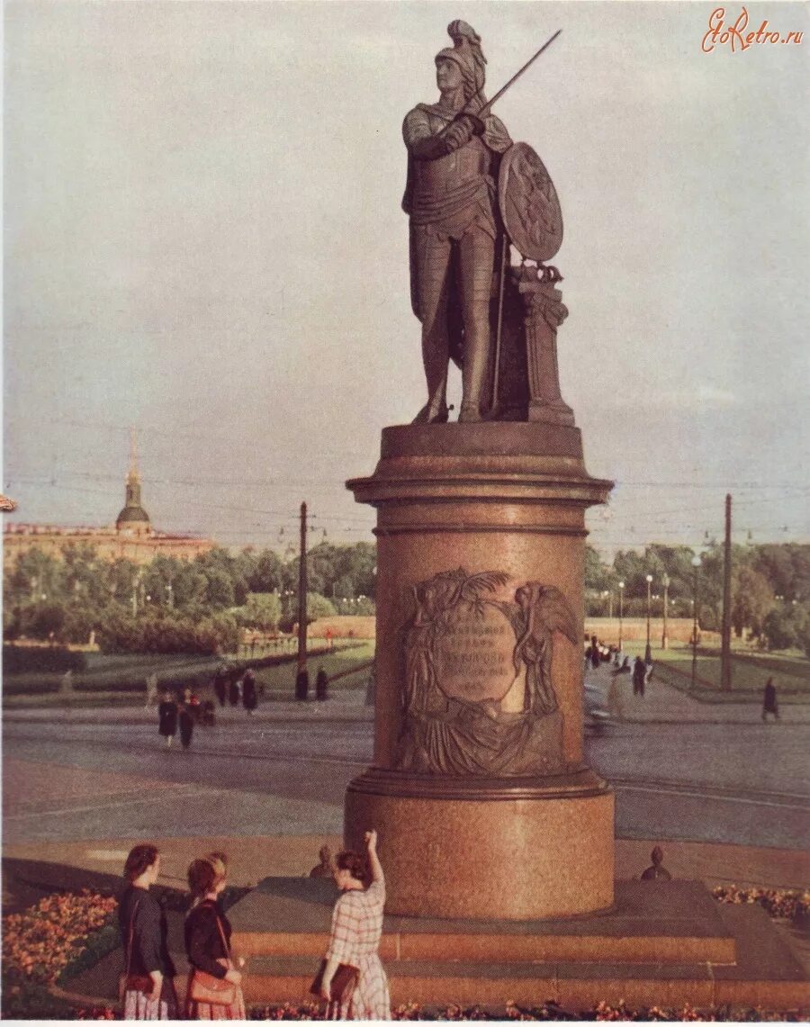 Какому великому полководцу установлен данный памятник. Памятник великому полководцу а.в. суворову в санкт-петербурге.. монумент суворова в санкт-петербурге. памятник суворову в петербурге. памятник суворову ленинград.