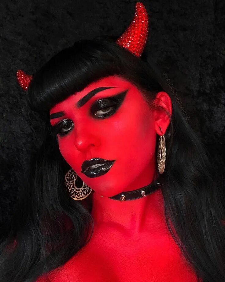10 Easy Ways to Do Devil Makeup for Halloween 2018 Byrdie #makeupideas Halloween
