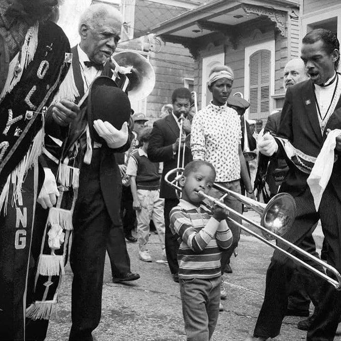 Новый Орлеан негры. Похороны в Луизиане. Джаз. Djas Jazz Funeral in New Orleans. Рисунок джазовой музыки Орлеан.