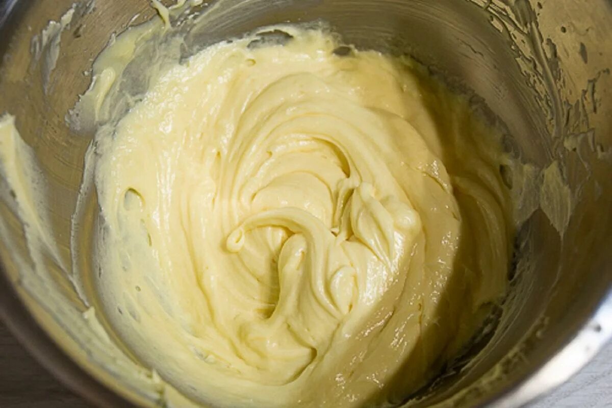 Что нужно добавить в ганаш чтоб загустел. Масляный крем со сгущенкой для эклеров. Торт из эклеров со сгущенкой. Масляный крем со сгущенкой для эклеров. Торт из эклеров со сгущенкой.