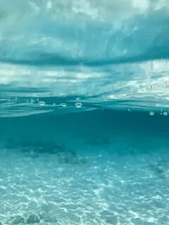 Айфон 14 под водой