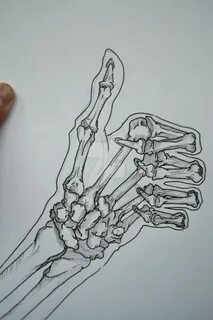 Рисунок кости на руке