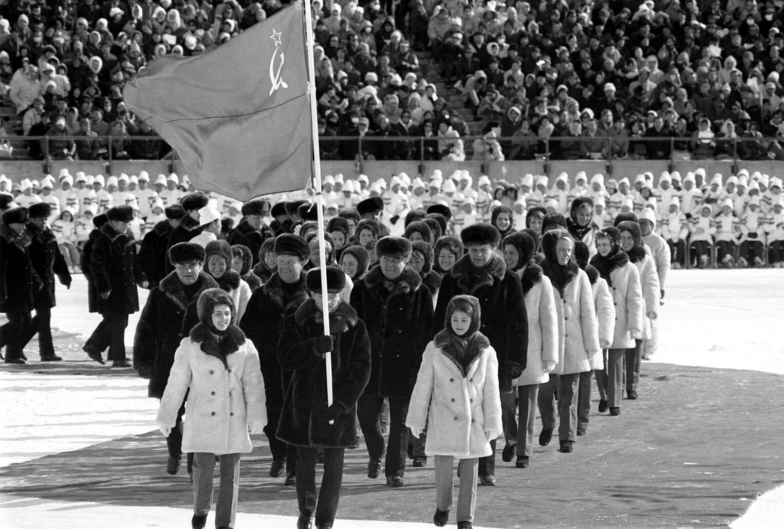 Олимпийская сборная СССР Инсбрук 1976. Российские спортсмены под флагом ссср