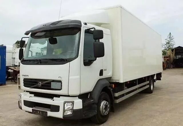 Вольво фл 10. Вольво десятитонник. Volvo fl рефрижератор. Вольво 5 тонник. Вольво 5 тонник.