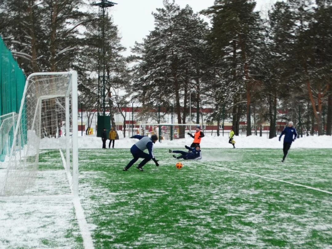 Синара Каменск Уральский. Синара Снежинск. Зимний Чемпионат по футболу. Первенство Каменска-Уральского по футболу 8х8.