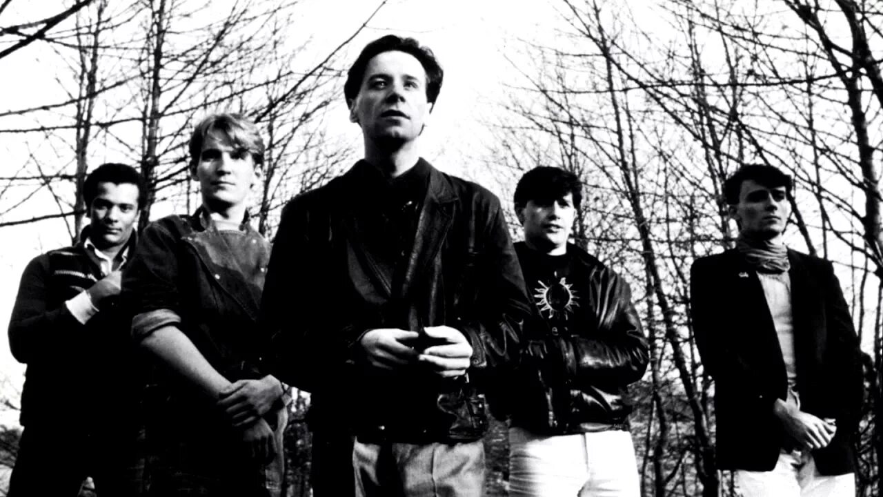 Simple minds don t you. Simple minds 1982. группа simple minds 1995. группа simple minds 1982.