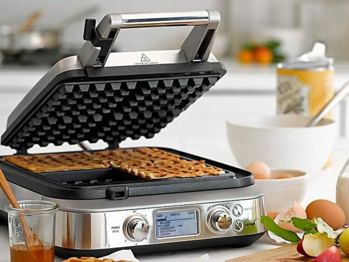 Вафельница хорошая отзывы. Waffle maker вафельница. Вафельница Breville vst072. Вафельница Breville трубочки. Мультипекарь Борк.