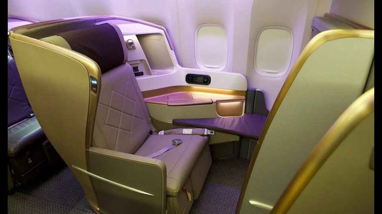 Business class. Singapore airlines boeing 777-300er first class. салон самолета бизнес класса. самолёт внутри бизнес класс. места бизнес класса в самолете.