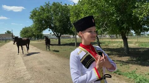 На горе стоя козак
