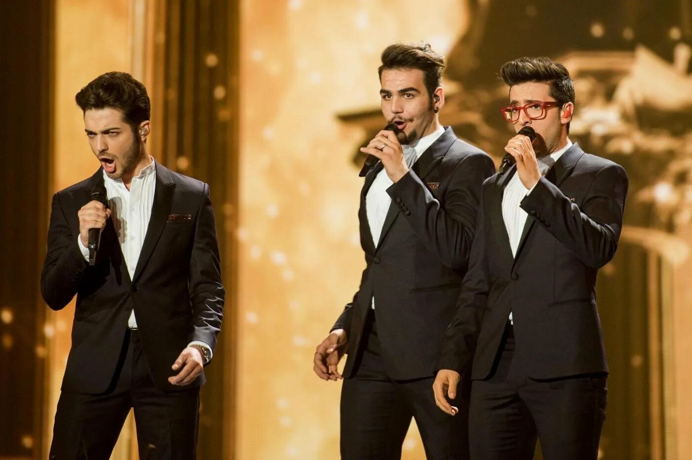 Il volo евровидение 2015. Трио volo. Il volo состав группы с фото. Трио ил воло италия кто они. Воло италия.