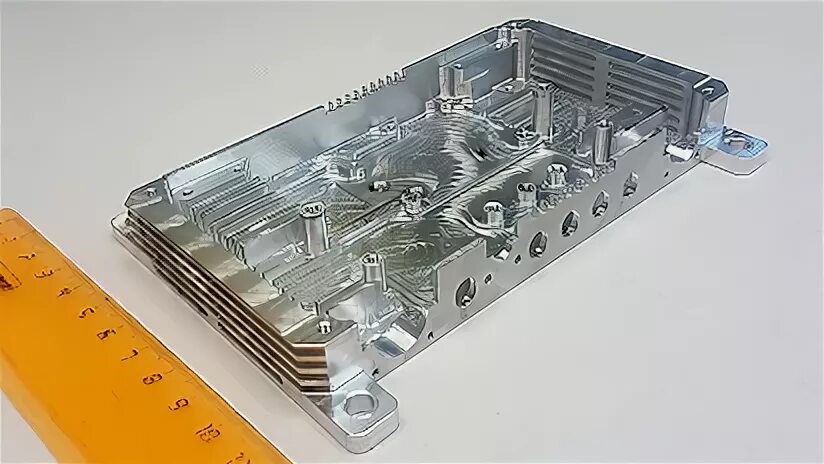 Корпус изготовлен из сплава