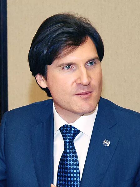 В России накоплены триллионы рублей, за которые идет борьба" Деловая газета "Гор