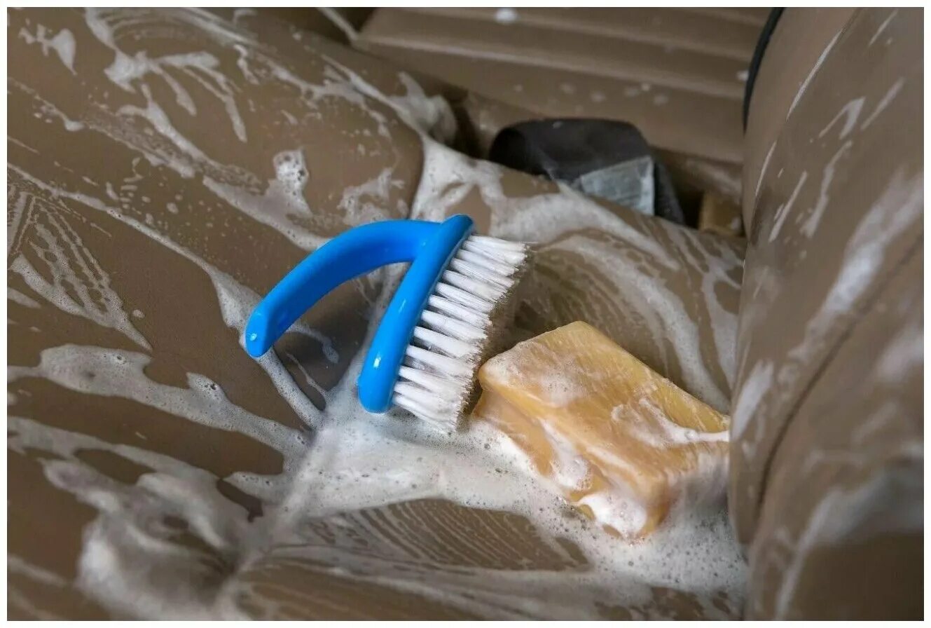 Губка с мыльной пеной. Для очистки унитаза. Отмыть раковину. Как почистить мыло. Как почистить мыло.