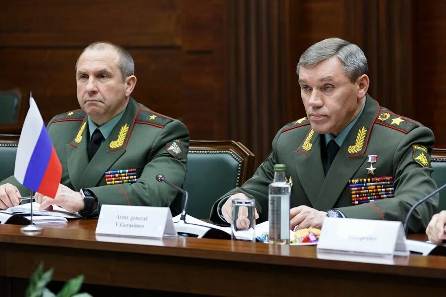 Командование что делает. Командование что делает. Фото эксперт ан. Генерал полковник журавлев зво. Командование что делает.