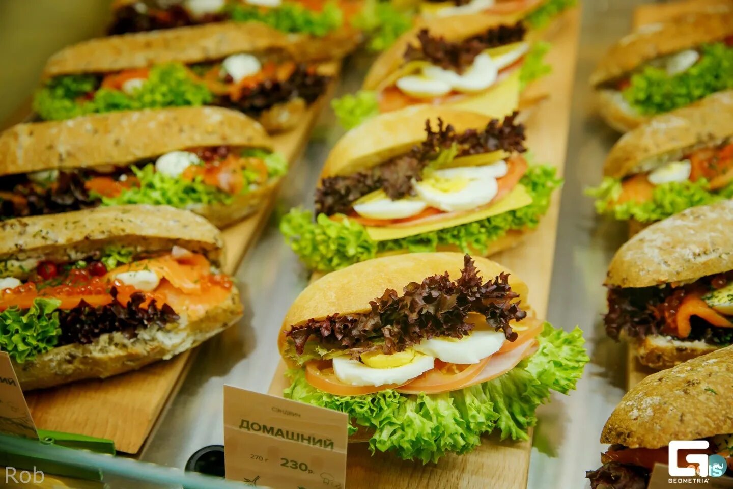 Буше пекарня кондитерская санкт-петербург. Буше московский проспект 165. Буше гатчина. Буше сотрудники. Буше невский проспект.