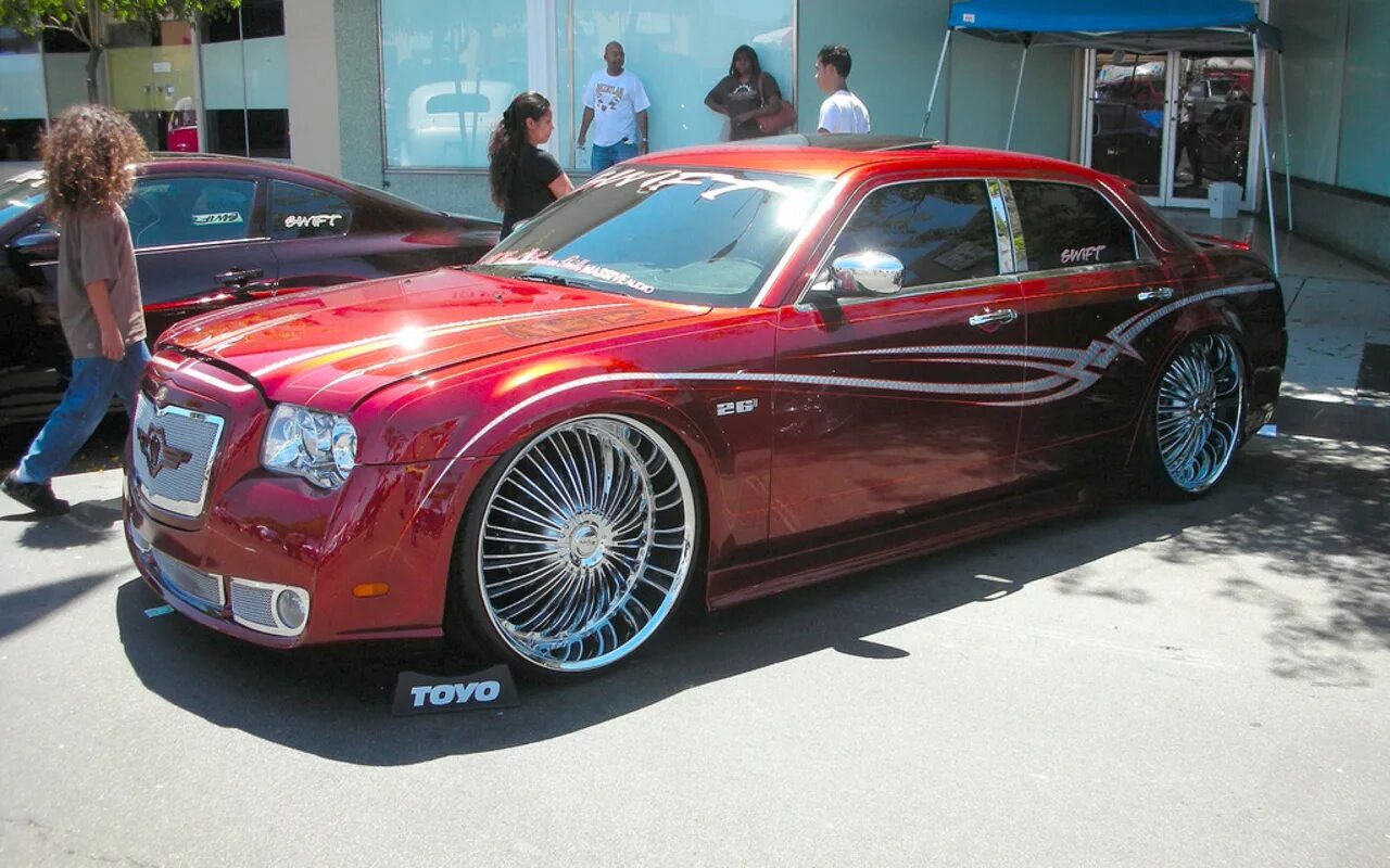 Тюнинг крайслера. Chrysler 300c Tuning. Chrysler 300c Custom. Chrysler 300 Tuning. Крайслер 300c Tuning.