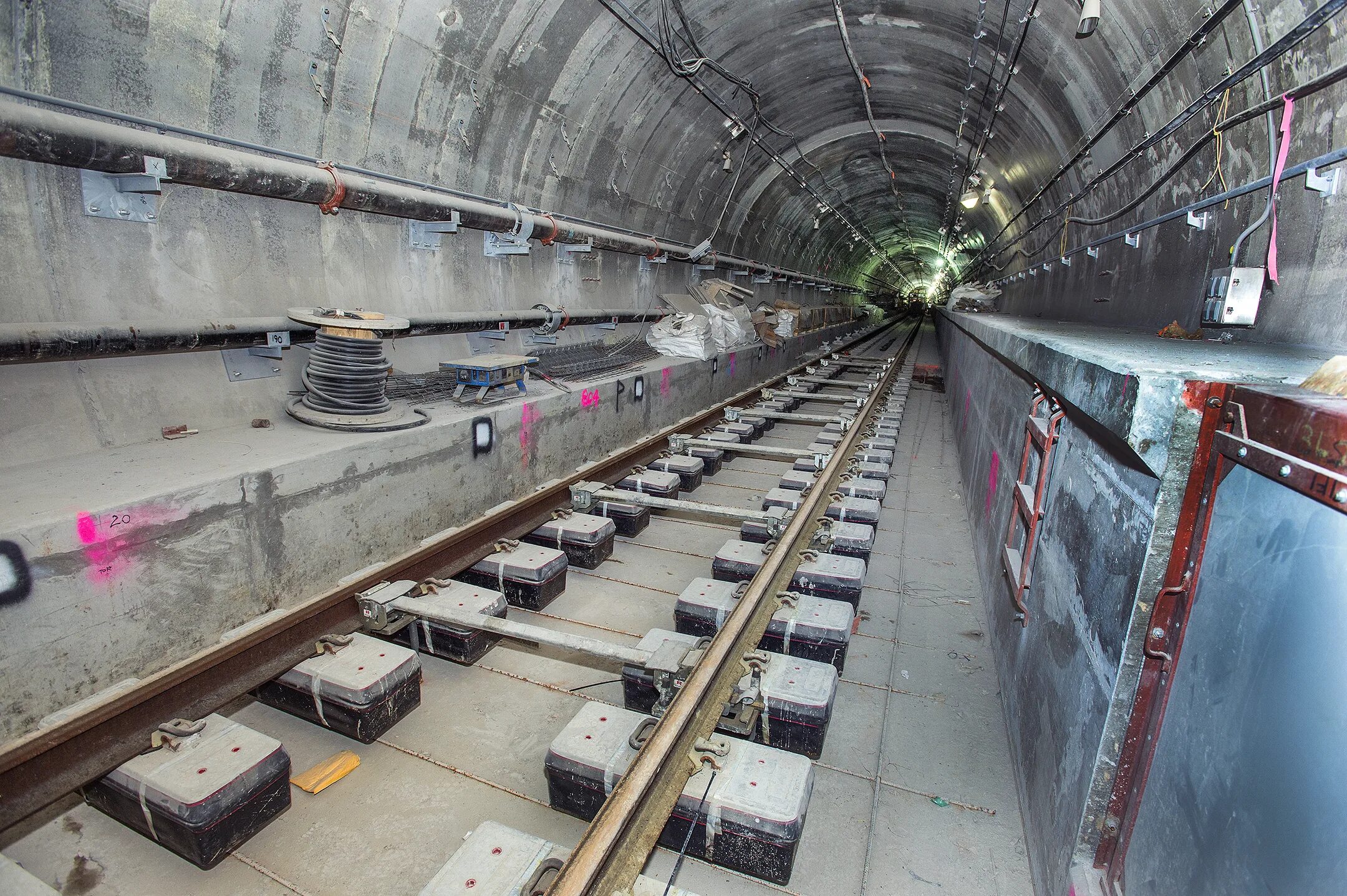 Минское метро 2д. Станция Чертолье метро 2. Метро 2 Stalin Subway. Спецпоезд метро 2. Тоннель метро 2д.