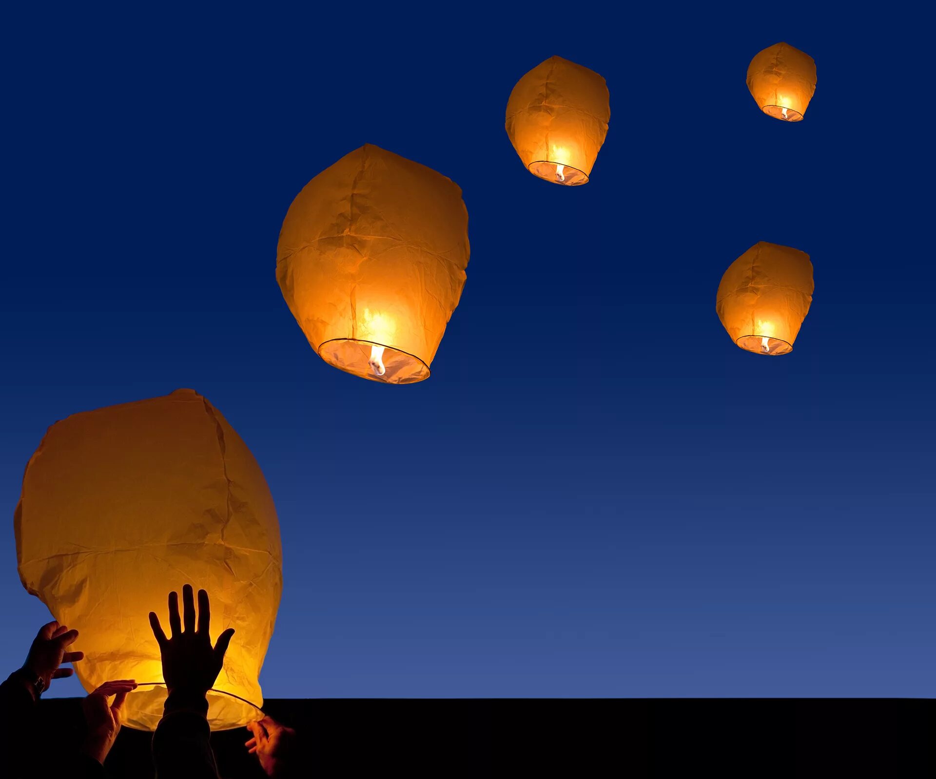 Небесные фонарики. Как называется шар который запускают в небо. Воздушные фонарики. Как называется шар который запускают в небо. Как называется шар который запускают в небо.