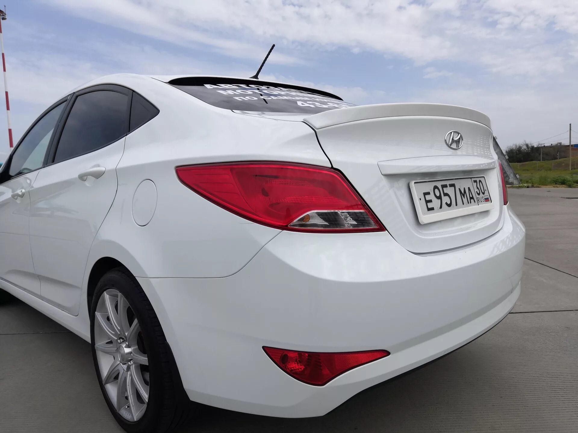 Спойлер на солярис 2020. Спойлер на хендай солярис 2015. Спойлер на hyundai solaris 2015. Спойлер задний солярис. Спойлер задний солярис.