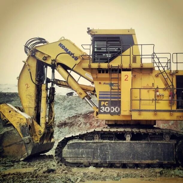 Экскаватор 3000. Комацу 3000 прямая лопата. Комацу 3000 экскаватор. Komatsu pc3000. Коматсу PC 3000.