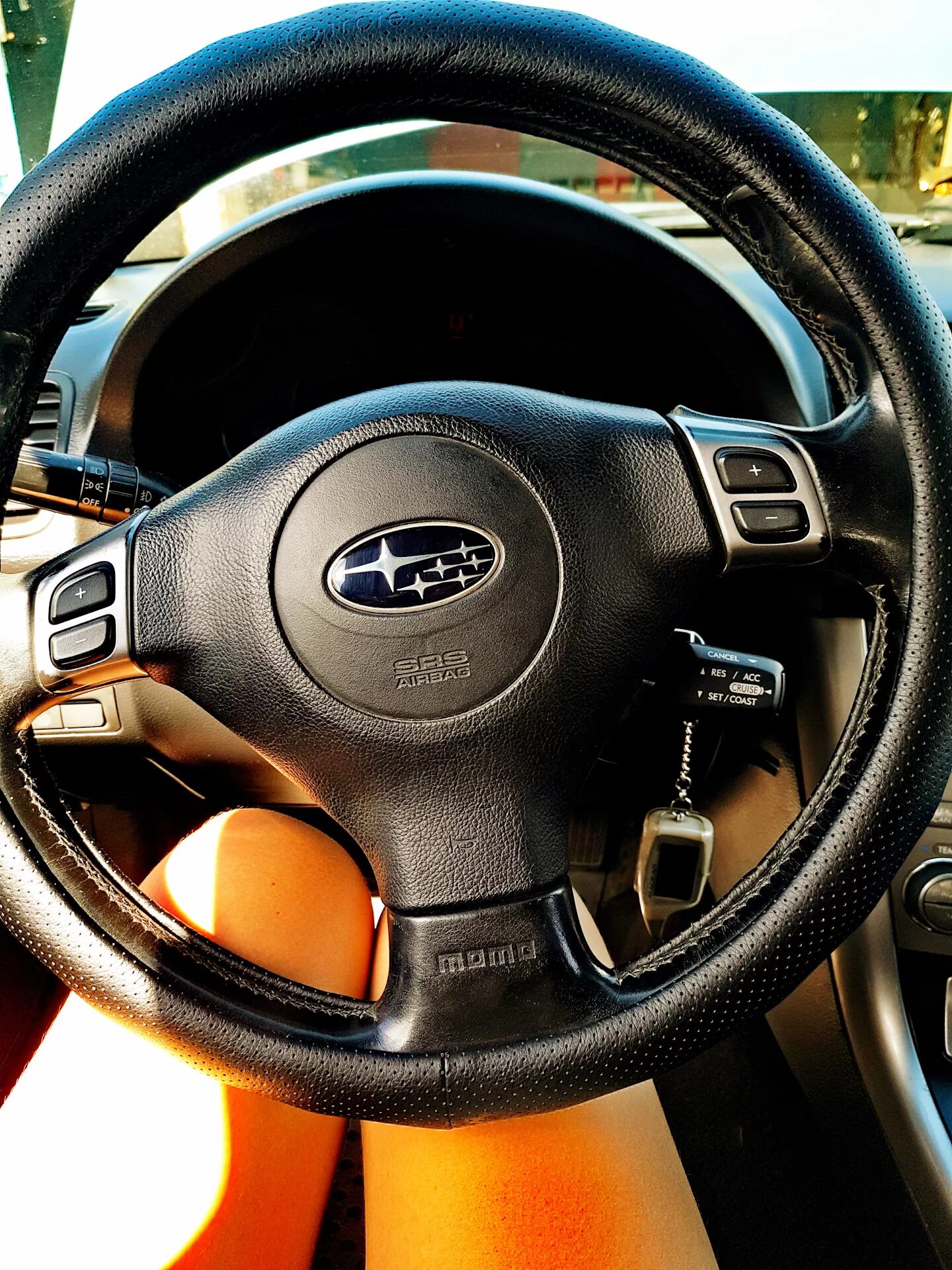 Субару трибека руль. Руль субару sti. Субару какой руль. Субару какой руль. Руль forester sti sg5.