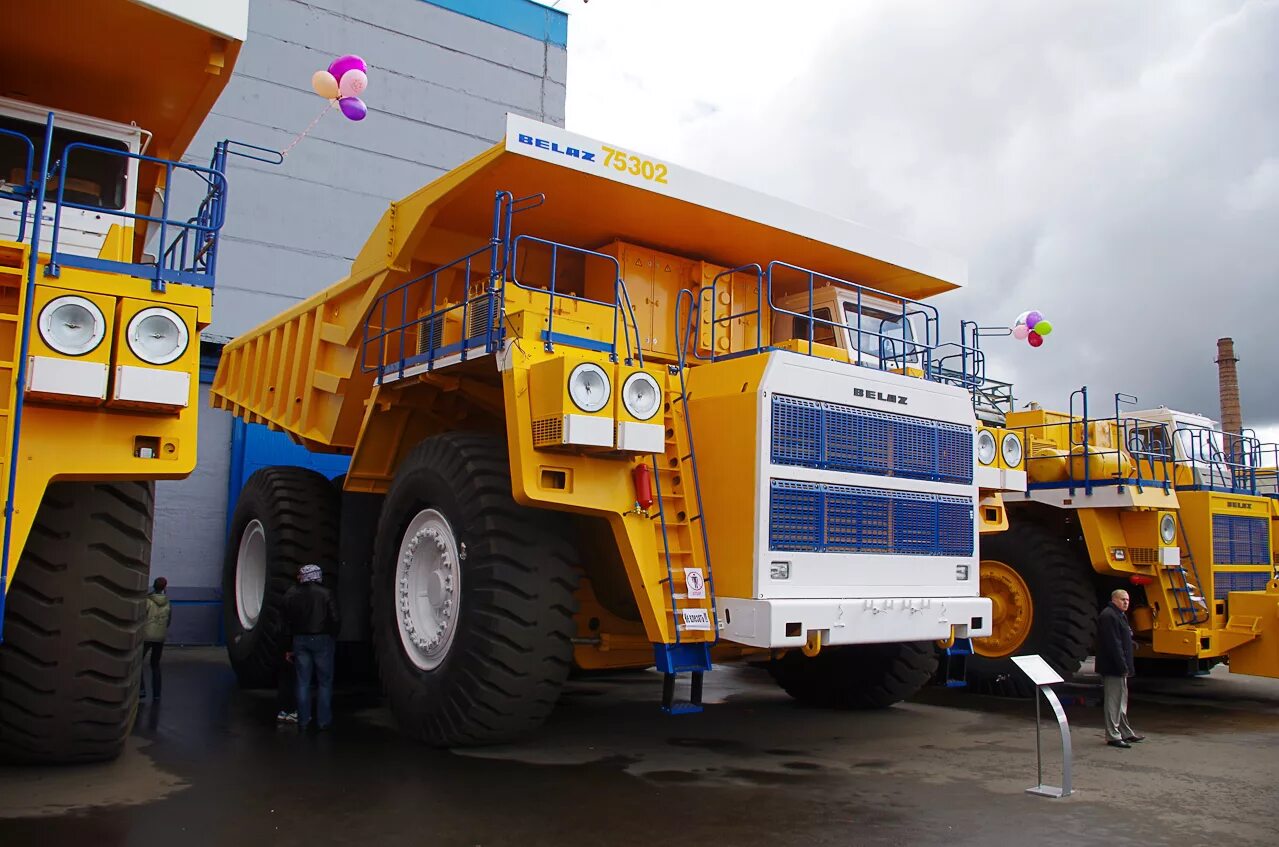 Белаз история. Белаз 75302. кузов белаз 7547. белаз 75307. белаз 75302 грузоподъемность.