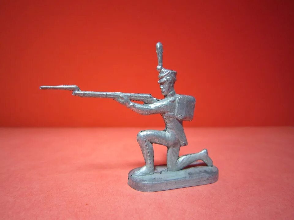 См солдатики. Солдатики ссср 1941. солдатики полтавская битва ссср. солдатик с флагом ссср. оловянный солдатик. русский снарядный 1335061.