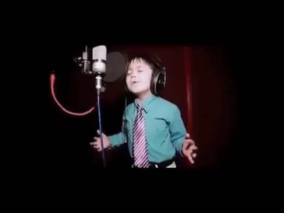Казахский мальчик поет. Маленький мальчик поет. Мальчик поет голосом хьюстон. Казахский мальчик поет. Поет узбекский мальчик 4.